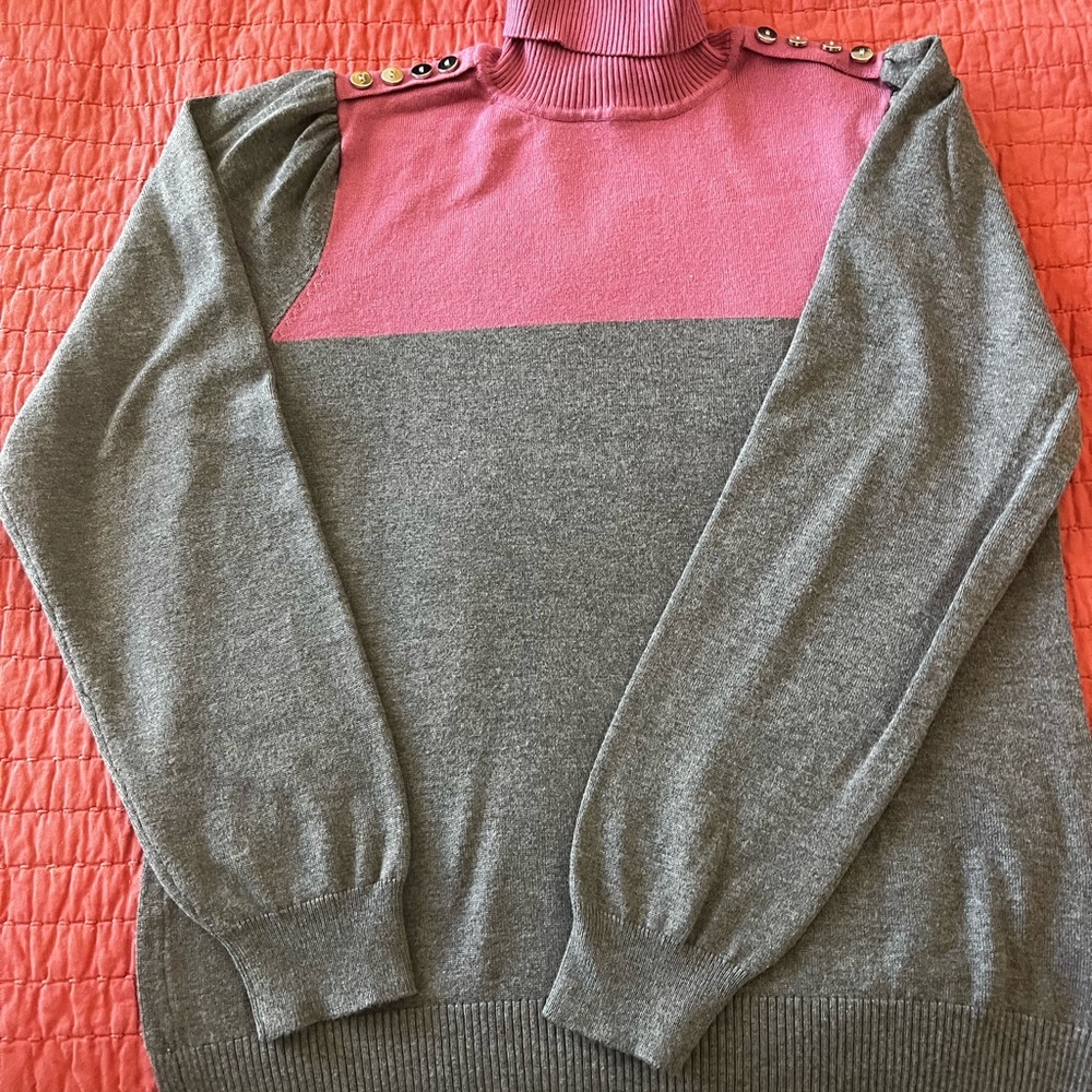 Joseph A like new sweater. Size large. Soft knit